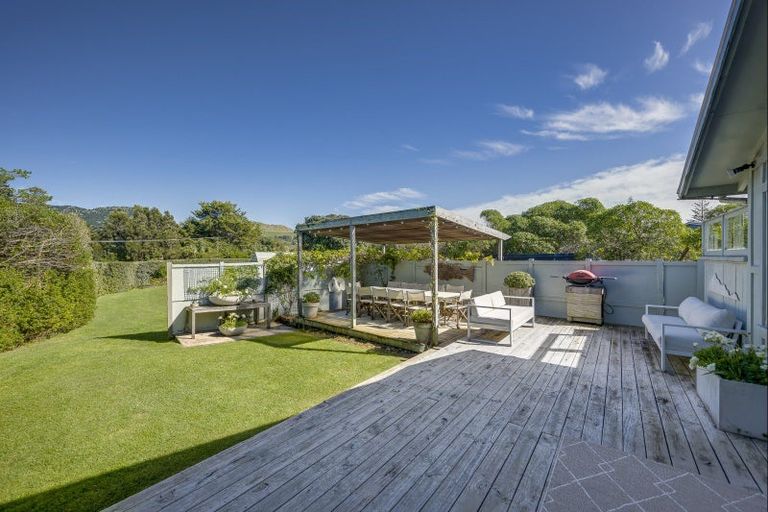 Photo of property in 10 Moori Road, Waimarama, 4294