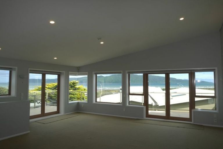 Photo of property in 10/1 Marine Parade, Paraparaumu Beach, Paraparaumu, 5032
