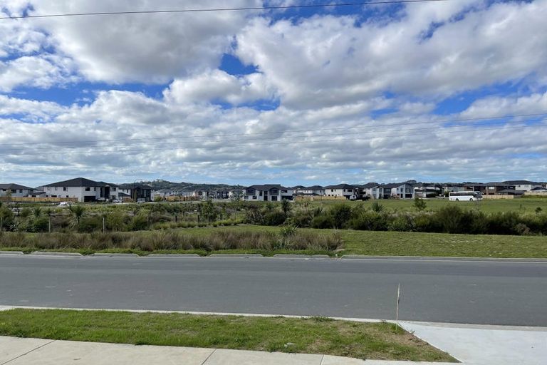 Photo of property in 30 Drumconnell Drive, Flat Bush, Auckland, 2019