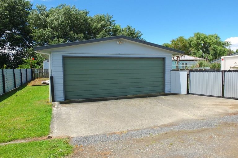 Photo of property in 73 Avenue Road, Foxton, 4814