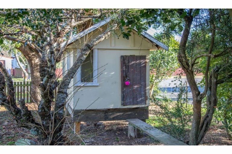 Photo of property in 34 Burnett Street, Oxford, 7430