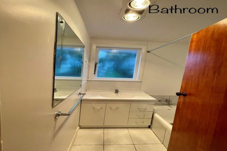 Photo of property in 55 Parakai Avenue, Parakai, 0830