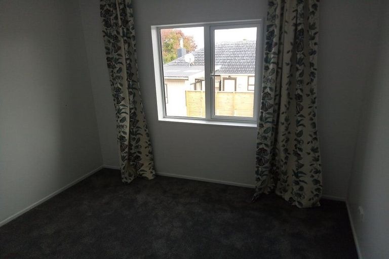 Photo of property in 9 Humphrey Kemp Avenue, Henderson, Auckland, 0612