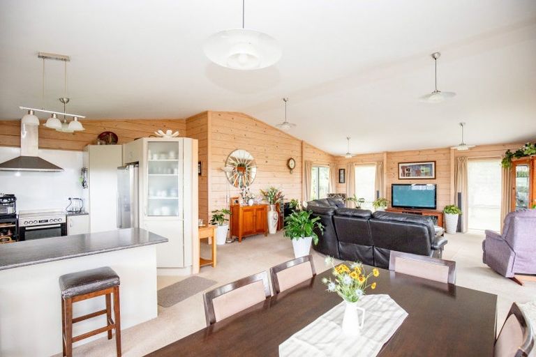 Photo of property in 5 Stembridge Road, Ngatea, 3503