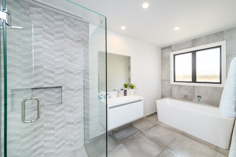 Photo of property in 51 Freedom Drive, Kelvin Grove, Palmerston North, 4414