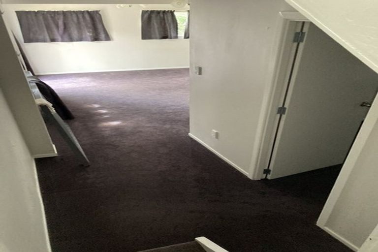 Photo of property in 112 Marne Road, Papakura, 2110