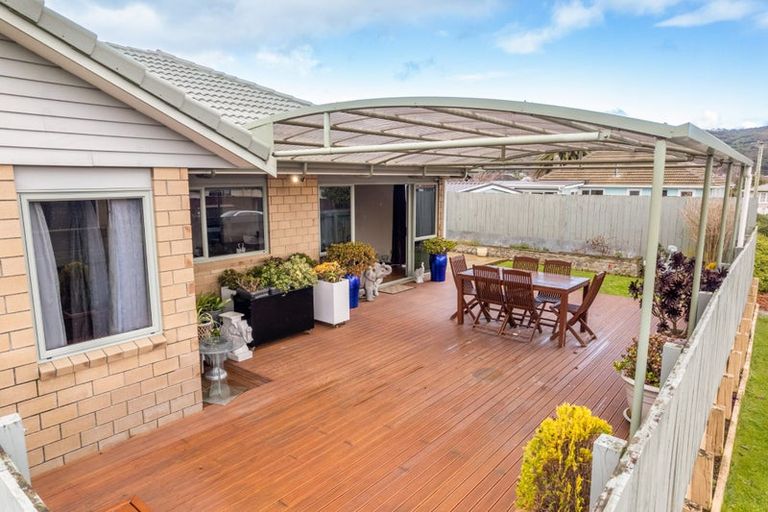 Photo of property in 2 Fraser Colman Grove, Wainuiomata, Lower Hutt, 5014