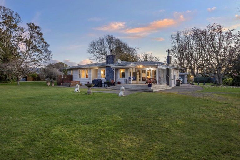 Photo of property in 154 Main Road, Levin, 5510