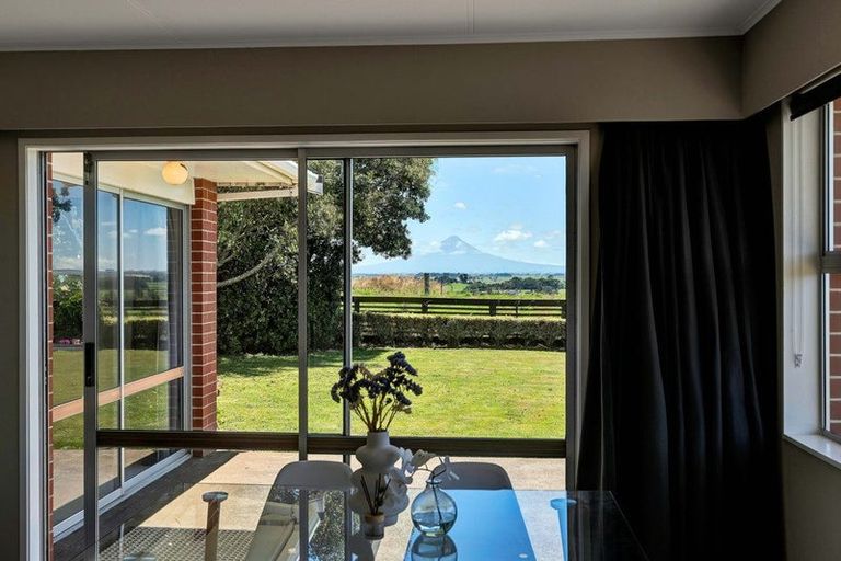 Photo of property in 36 Mokoia Road, Mokoia, Hawera, 4672