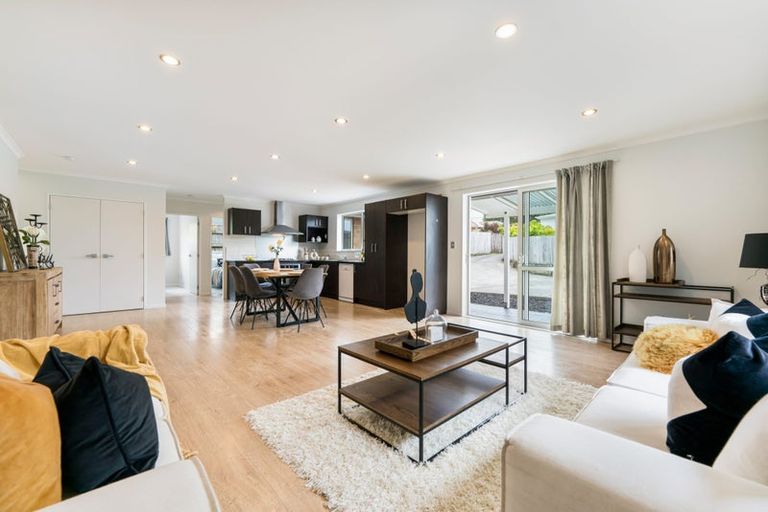 Photo of property in 1d Kuaka Place, New Lynn, Auckland, 0600