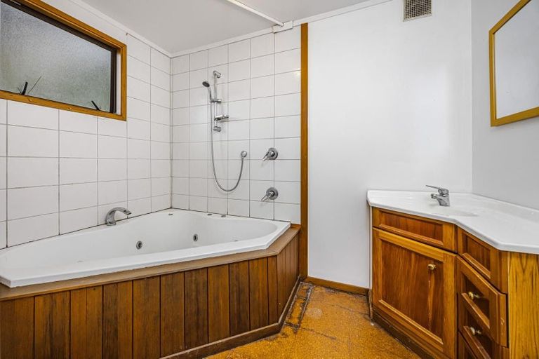 Photo of property in 161 Everglade Drive, Totara Heights, Auckland, 2105