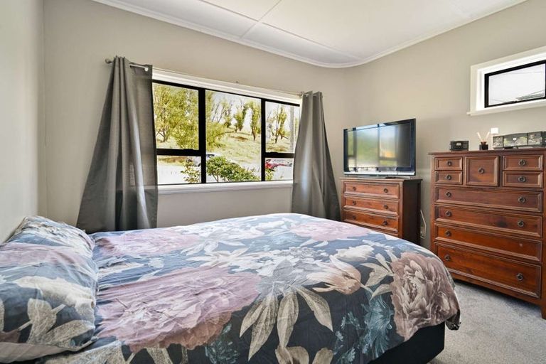 Photo of property in 3 Great North Road, Waipawa, 4210