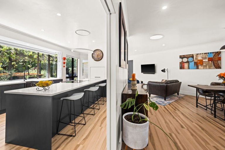 Photo of property in 12 Lennon Grove, Havelock North, 4130