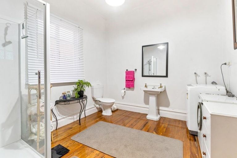 Photo of property in 5 Nile Street, Saint Clair, Dunedin, 9012