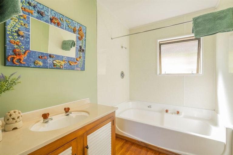 Photo of property in 259 Paku Drive, Tairua, 3508