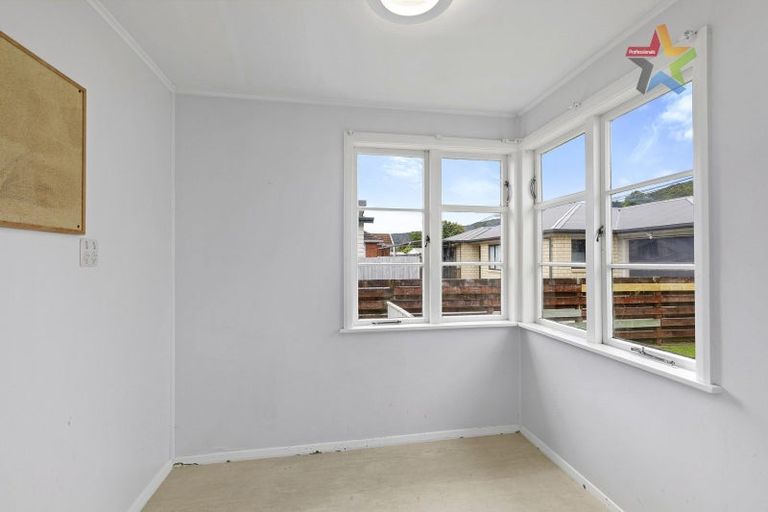 Photo of property in 10 Atiawa Crescent, Waiwhetu, Lower Hutt, 5010
