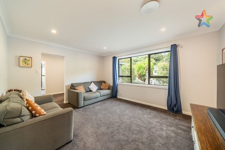 Photo of property in 21 Bledisloe Crescent, Wainuiomata, Lower Hutt, 5014