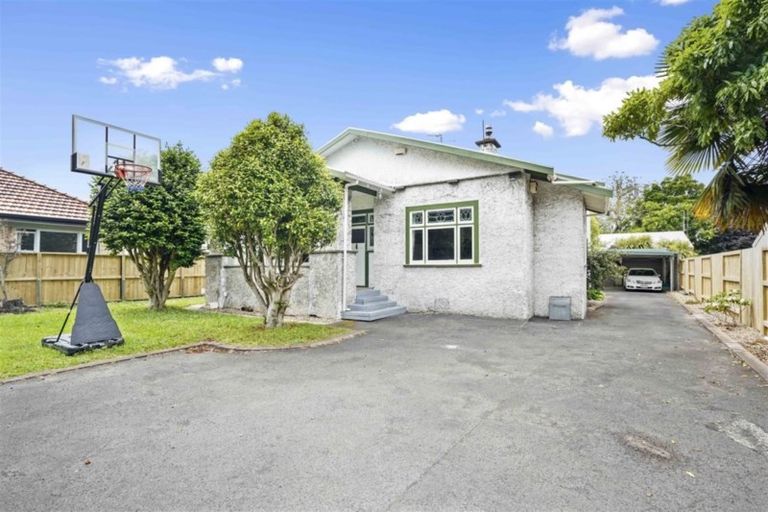 Photo of property in 52 Te Aroha Street, Hamilton East, Hamilton, 3216