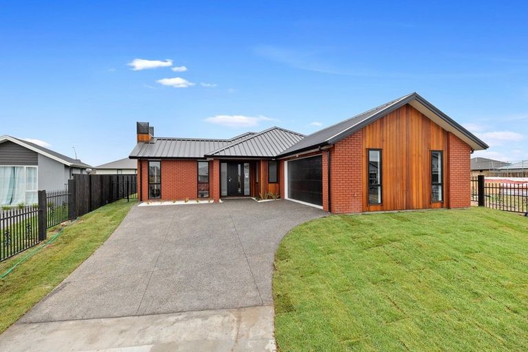 Photo of property in 11 Sydney Place, Flagstaff, Hamilton, 3210