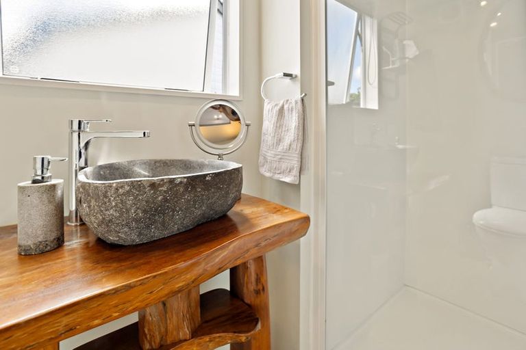 Photo of property in 7b Laura Place, Whitianga, 3510