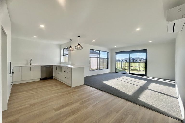 Photo of property in 4 Riroriro Lane, Halswell, Christchurch, 8025