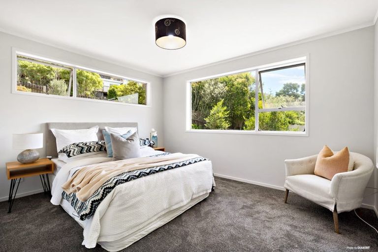 Photo of property in 2/7 Malters Place, Browns Bay, Auckland, 0630