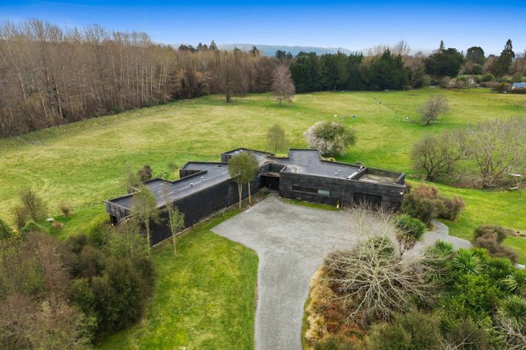 Photo of property in 39 Main Road North, Geraldine, 7930