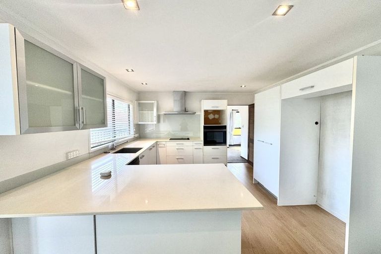 Photo of property in 60 Porritt Avenue, Chatswood, Auckland, 0626