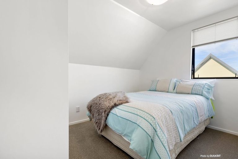 Photo of property in 2b Woodland Road, Johnsonville, Wellington, 6037