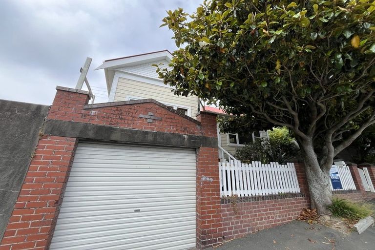 Photo of property in 24 Lawrence Street, Newtown, Wellington, 6021