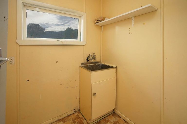 Photo of property in 22 Hampden Street, Murchison, 7007