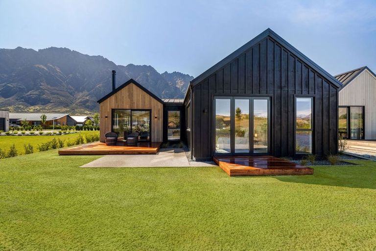 Photo of property in 22 Woolshed Road, Jacks Point, Queenstown, 9371