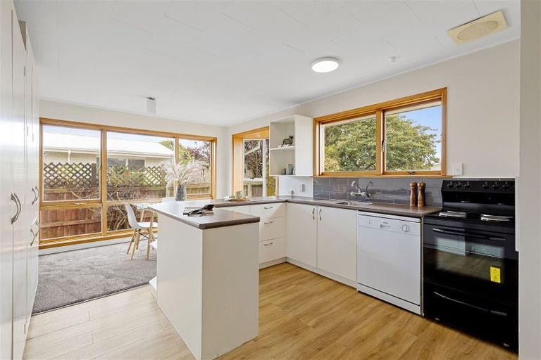 Photo of property in 25 Endeavour Street, North New Brighton, Christchurch, 8083