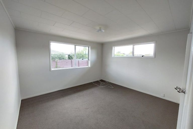 Photo of property in 11 Gambare Place, Wattle Downs, Auckland, 2103