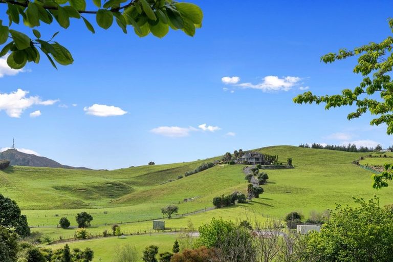 Photo of property in 27 Waikite Road, Welcome Bay, Tauranga, 3112