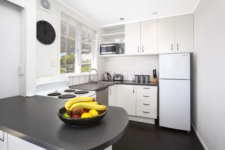 Photo of property in 20 Pinnacle Street, Seatoun, Wellington, 6022