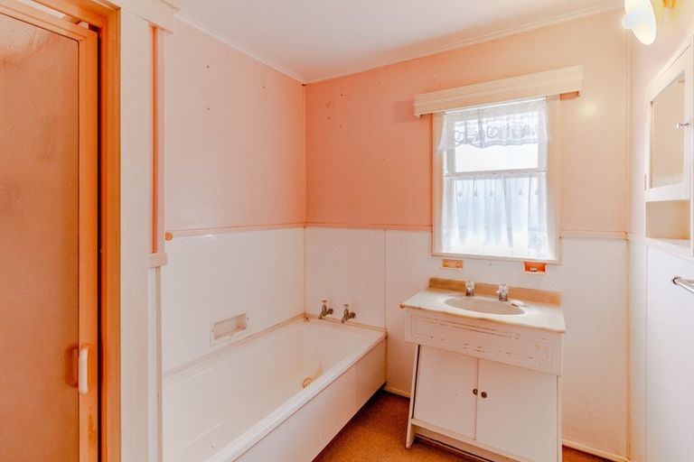 Photo of property in 49 Trinity Crescent, Pirimai, Napier, 4112