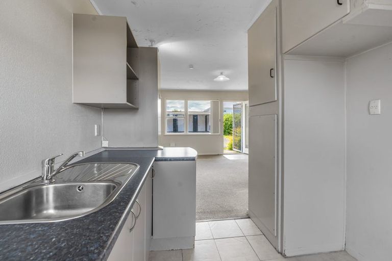 Photo of property in 2/77a Wellington Street, Howick, Auckland, 2014