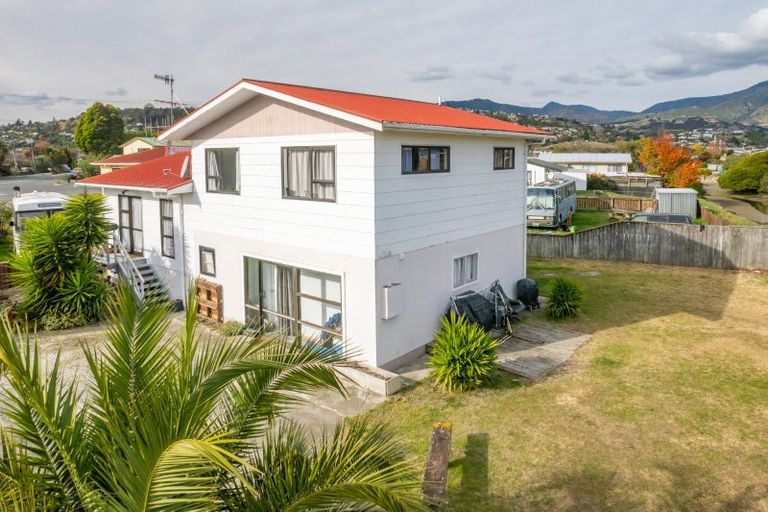 Photo of property in 2/117 Parkers Road, Tahunanui, Nelson, 7011