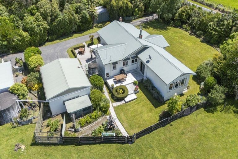 Photo of property in 455 Awahuri Road, Awahuri, Palmerston North, 4479