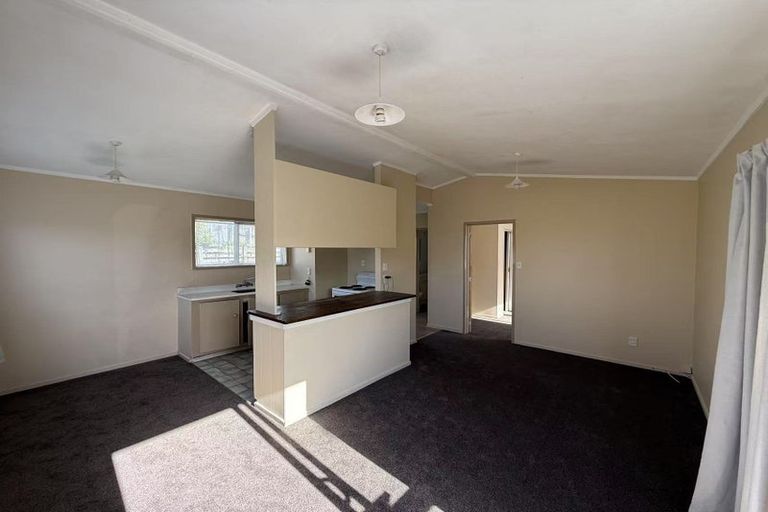 Photo of property in 39 Tomo Street, New Lynn, Auckland, 0600