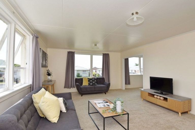 Photo of property in 58 Lauder Crescent, Heidelberg, Invercargill, 9812