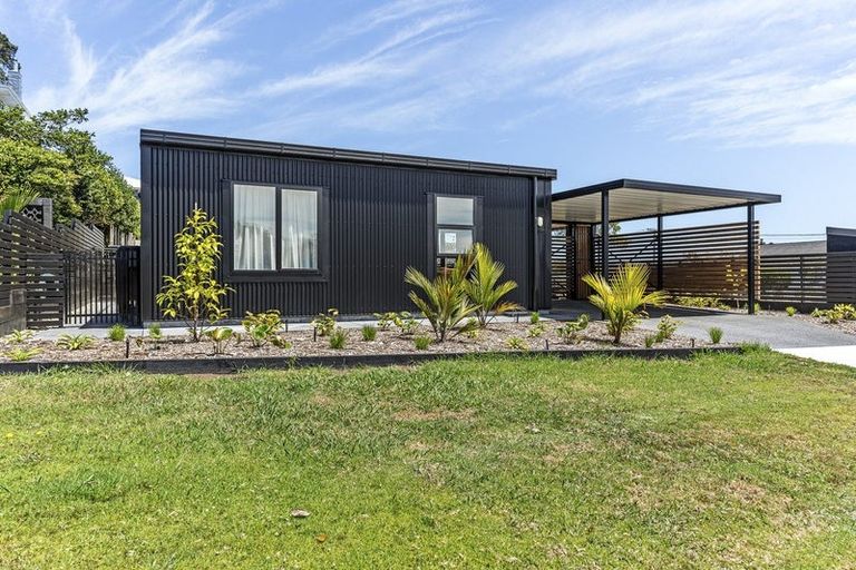 Photo of property in 16 Dartmoor Avenue, Westown, New Plymouth, 4310