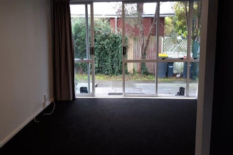 Photo of property in 21 Eglinton Street, Avondale, Christchurch, 8061