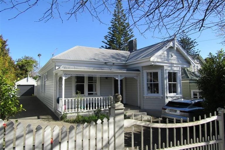 Photo of property in 4 Onslow Avenue, Epsom, Auckland, 1023