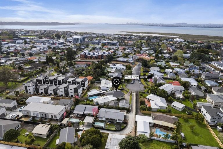 Photo of property in 61a Graham Avenue, Te Atatu Peninsula, Auckland, 0610
