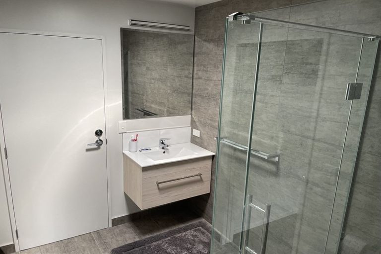 Photo of property in 2 Preston Drive, Arrowtown, 9302