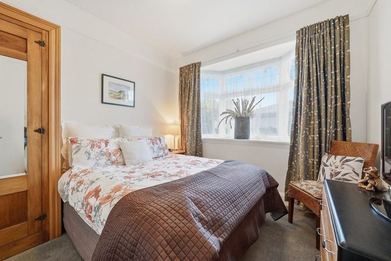 Photo of property in 127 Weston Road, St Albans, Christchurch, 8052