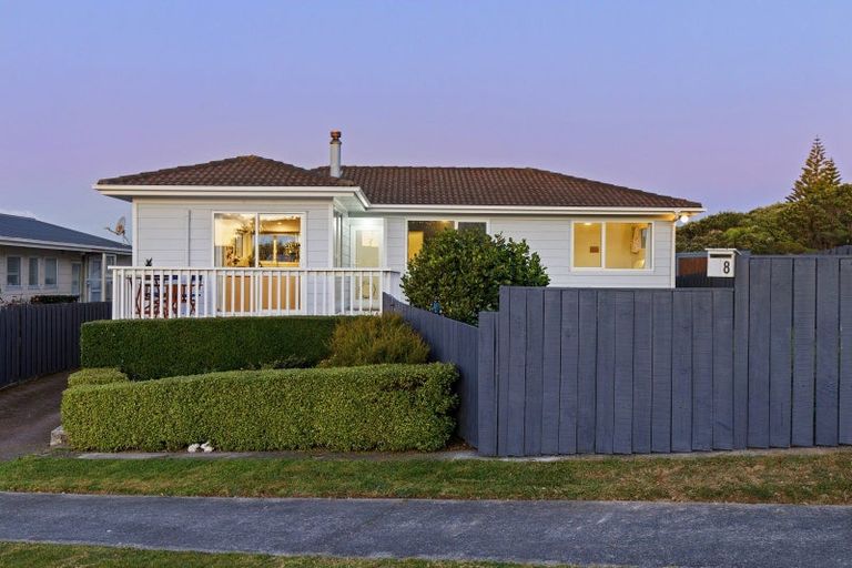 Photo of property in 8 Tikati View, Titahi Bay, Porirua, 5022