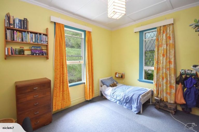 Photo of property in 34 Adderley Terrace, Ravensbourne, Dunedin, 9022
